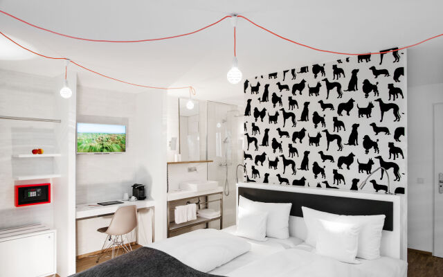 V-Hotel
