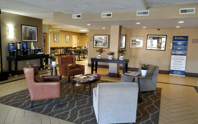 Capital Plaza Inn & Suites Harrisburg