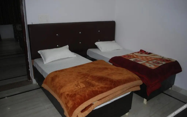 Taj Mahal Home Stay