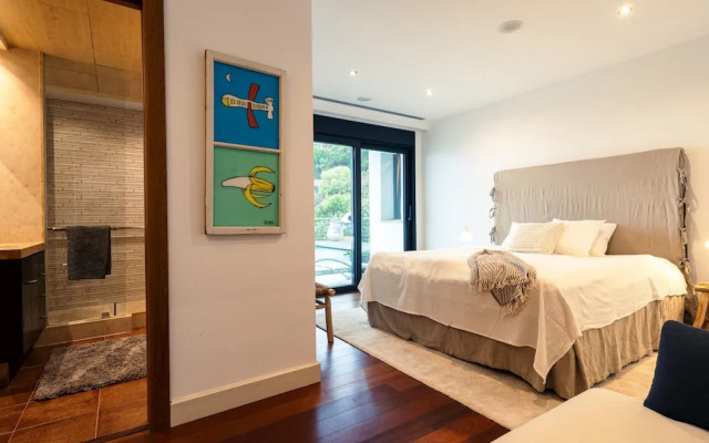 Lavish Villa With Private Pool