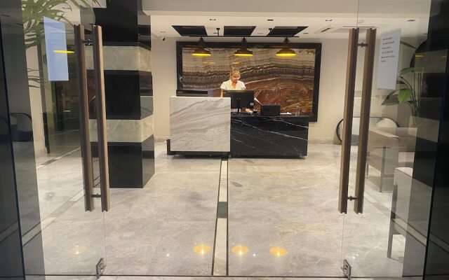 In The Middle Hotel