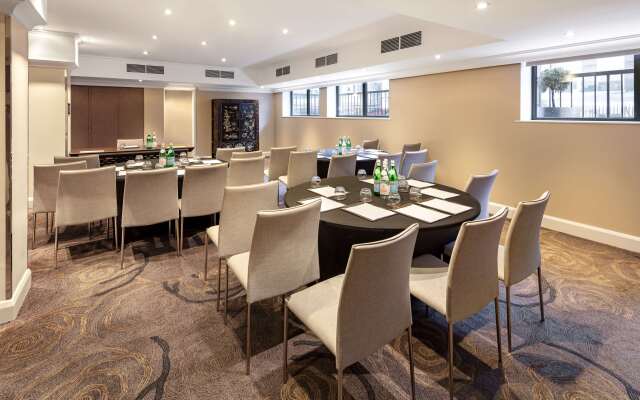 Radisson Blu Hotel, London Tottenham Court Road (formely Kenilworth)