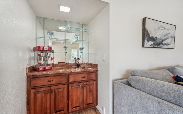 Kathleen House 4 Bedroom Home by RedAwning