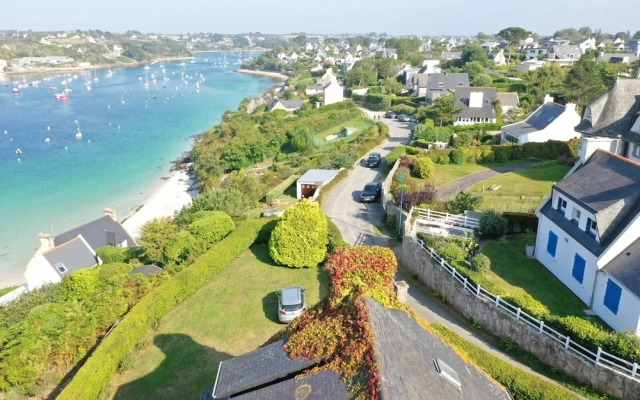 Superb sea View / Private Beach Access