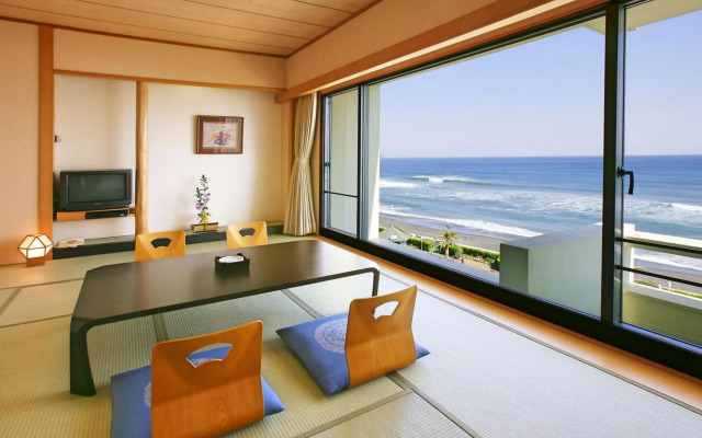 Kamogawa Grand Hotel