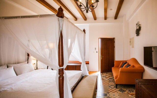 Oasis Hotel
