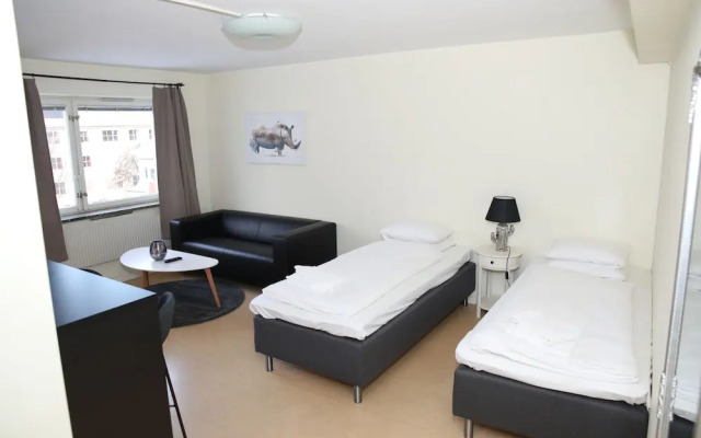 Fastliving Apartment Hotel