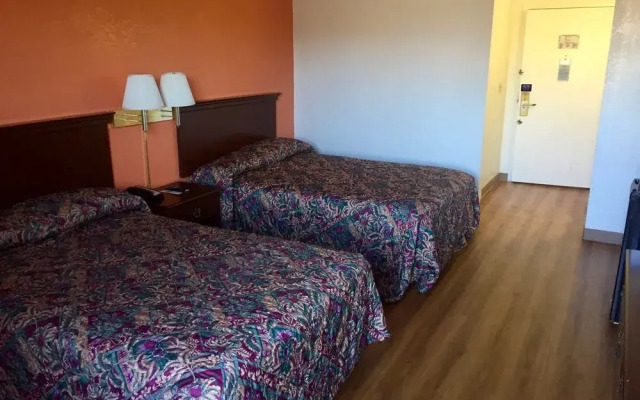 City Studios Inn And Suites