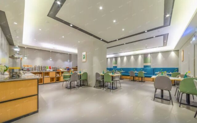 Zhuhai Wanyi Holiday Hotel