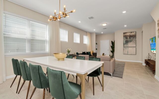 5 Bed 5 Ba Solterra Villa with Pool & Spa