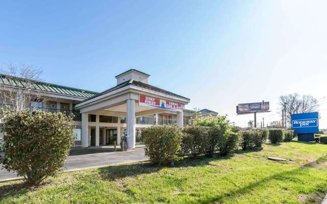 Studio 6 Suites Louisville, KY – Airport/Expo Center