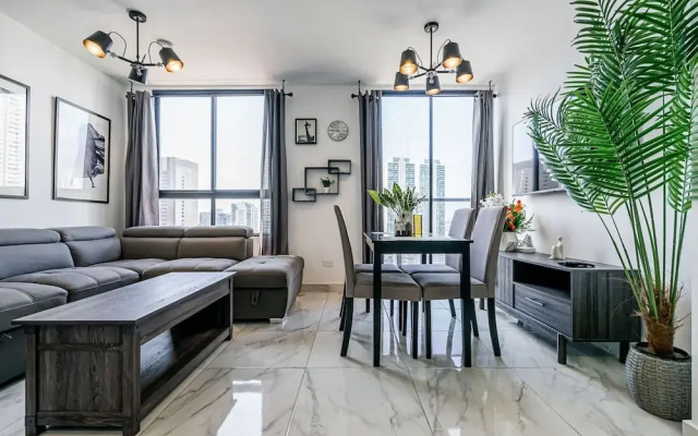w Brilliant 1BR w Beautiful View in Calle 50