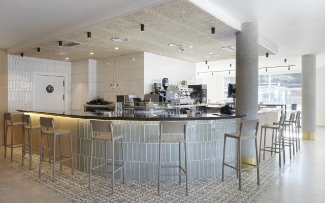 Iraipe Logroño Hotel