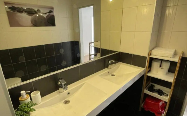 Raunex Apartment