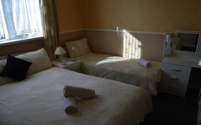 Holm Lea Hotel
