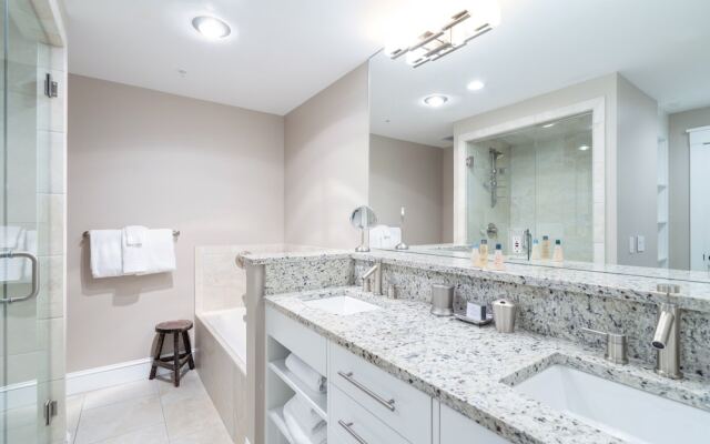 River Club 305 3 Bedroom Condo by Alpine Lodging Telluride