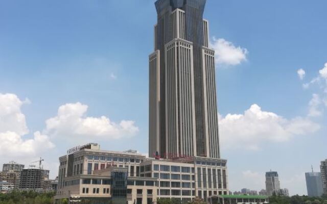 Zhongyuan International Hotel