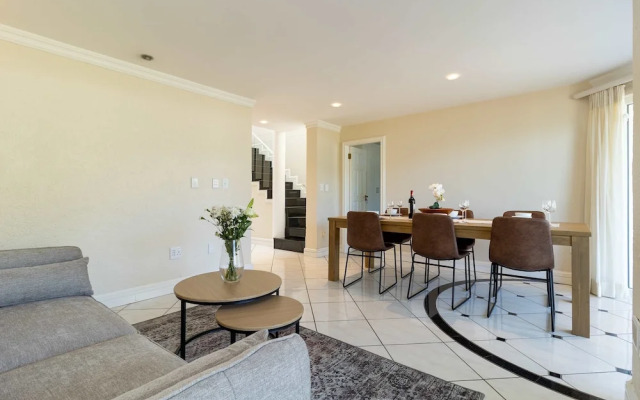 3 Bedroom Apartment - Beach Club