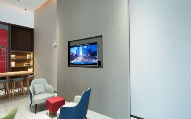 Borrman Hotel (Baise High-speed Railway Station Hengning Plaza)