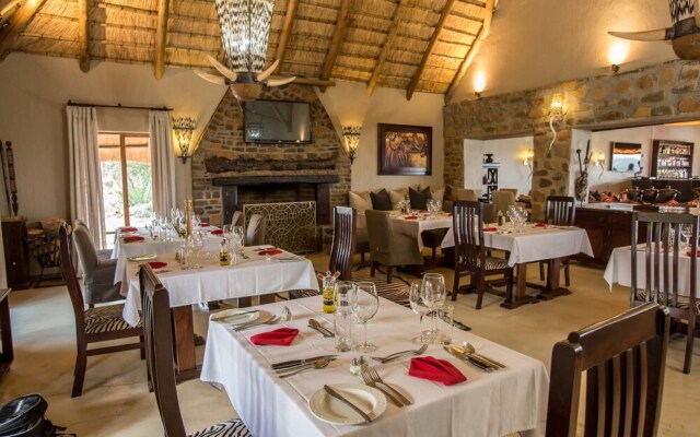 Umzolozolo Private Safari Lodge