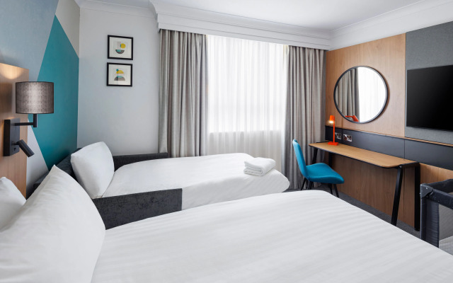 Holiday Inn Gloucester-Cheltenham by IHG