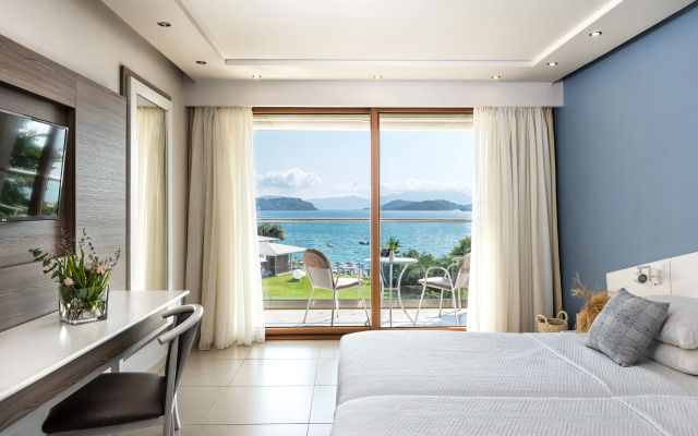 Kassandra Bay Resort, Suites & Spa