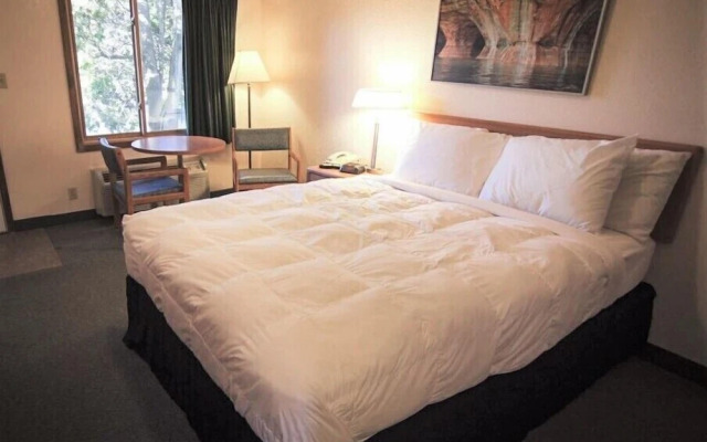 Alger Falls Motel