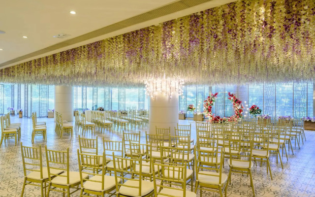 Hong Kong Gold Coast Hotel