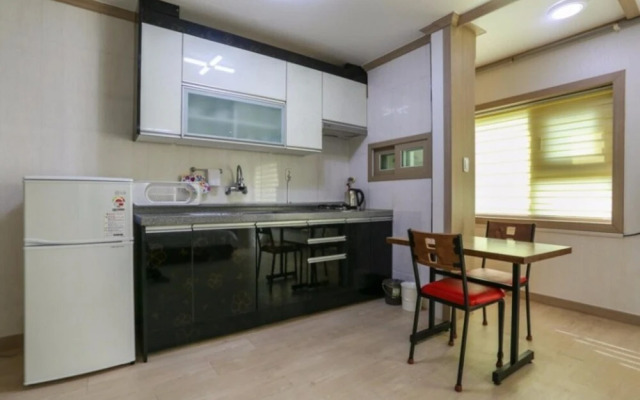 Goseong Daori Pension