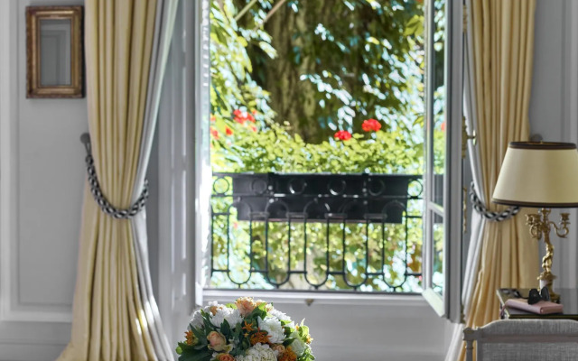 Hotel Plaza Athenee
