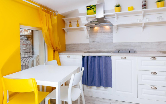 Beautiful best location apartment "Blue Mouse"