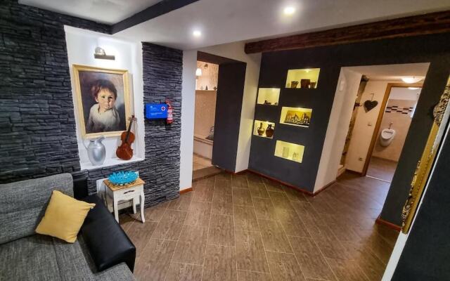 Luxe House