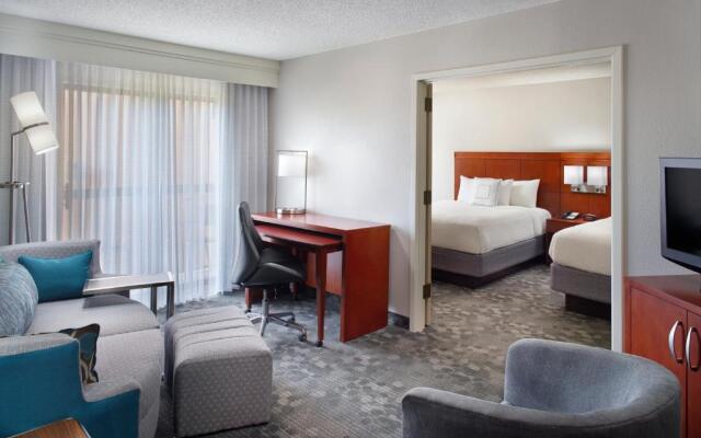 Courtyard by Marriott Fayetteville