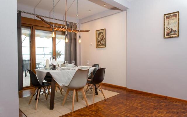 Théa Apartment