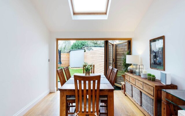 Clean Lines By Clapham Common