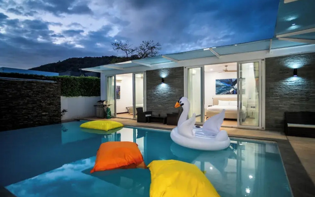 Sky - 4BR Private Villa in Phuket