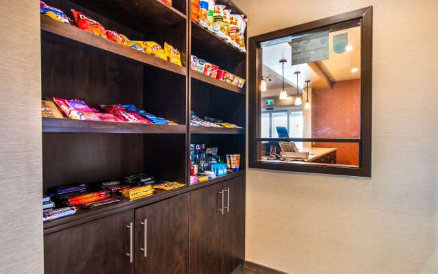 Best Western Plus Kindersley Hotel