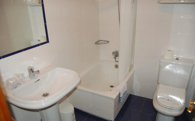 Hotel Puente Romano