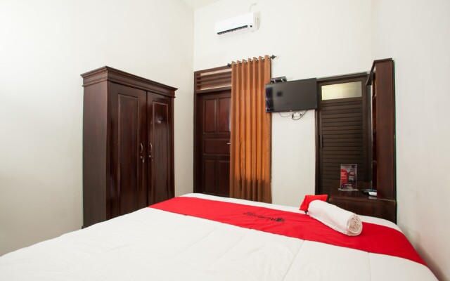RedDoorz near Banyuwangi Baru Station
