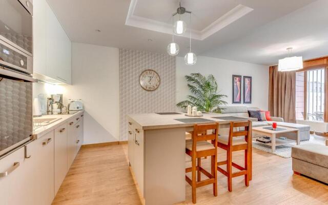 Aura by Downtown Apartments