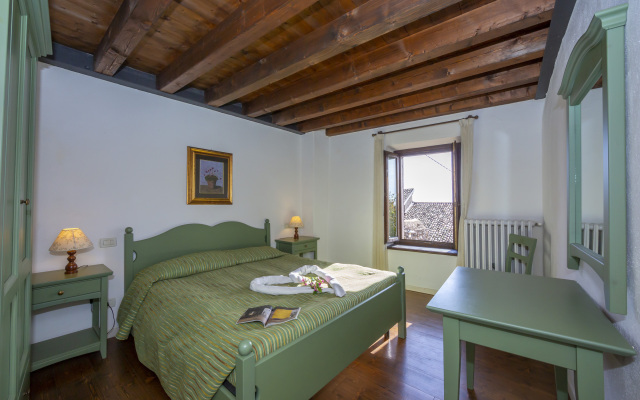 Liano Orchidea -terrace & Parking