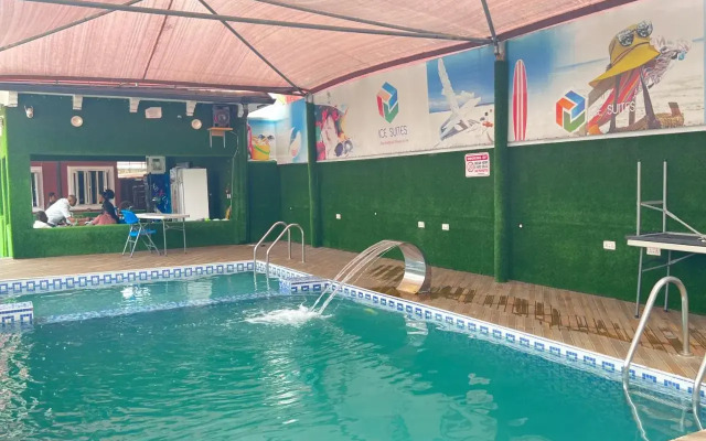 Ice Suites And Apartment