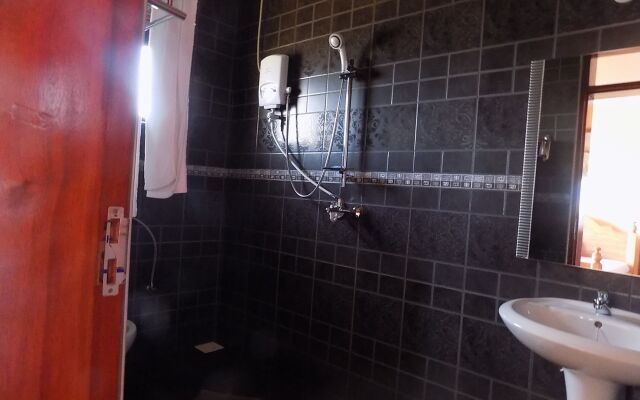Olina Hotel and Apartments