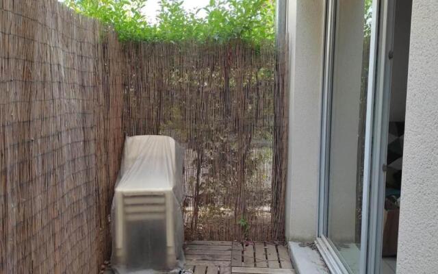 • Superbe appartement 2 à 4 personnes de 33m² en rez-de-chaussée •