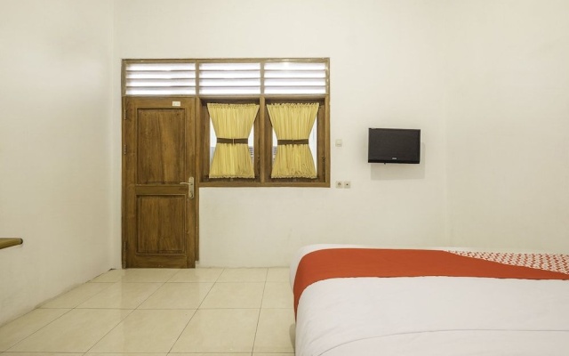 OYO 2121 Pondok Nazwa – Guest Rooms – Cirebon