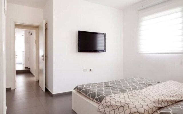 Amazing APT Bat-Yam Near Beach
