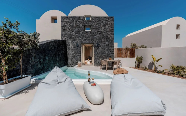 Halo Santorini- Living Experience