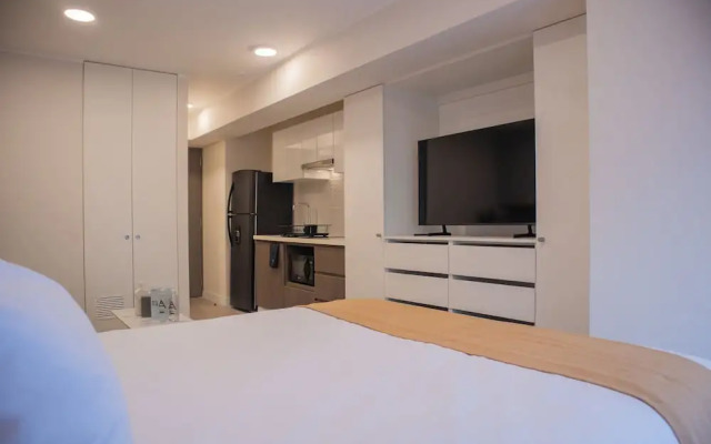 w Spectacular 1BR w Terrace in Miraflores