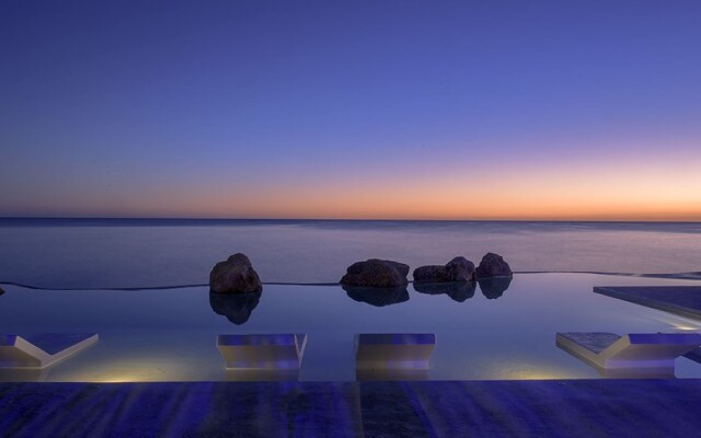 TRACADERO Beach Club and Holidays Rentals
