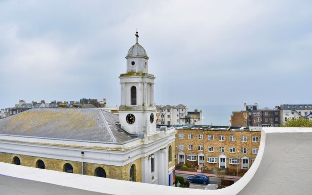 Three Bedroom Penthouse in Brighton